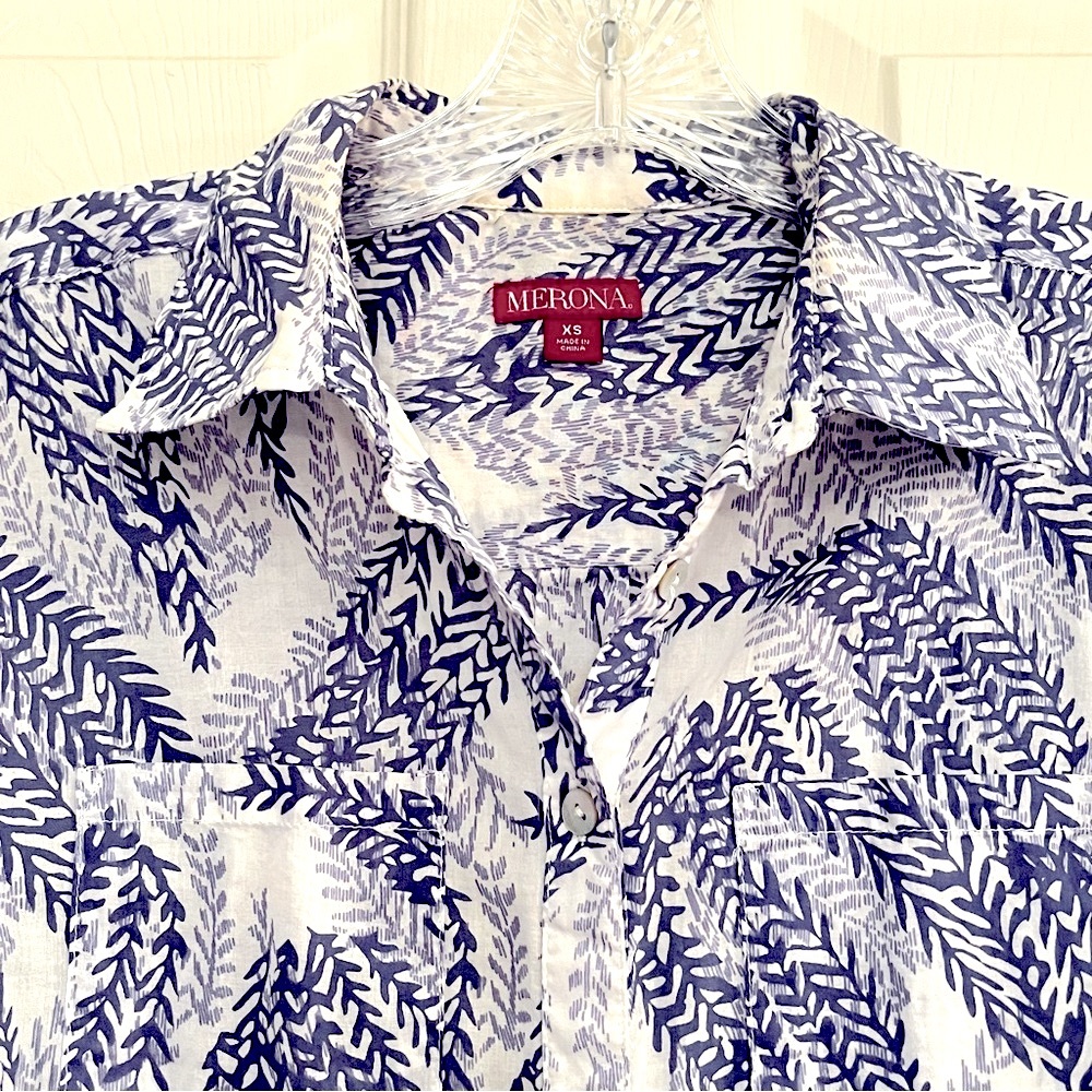 🌸3/$25 Merona Floral Botanical Print Lightweight Button Up Shirt, Blue Size XS - Picture 7 of 11